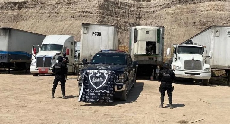 Aseguran tractocamiones, cajas y plataforma con reportes de robo en Lagos de Moreno.