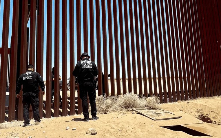 Narcotúnel descubierto bajo el muro fronterizo.